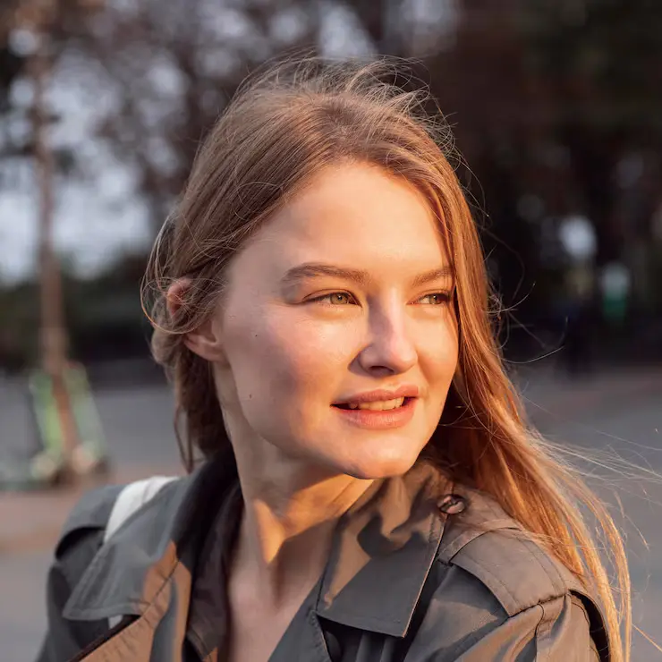 The Science Behind Plant-Based Volume and Firming Support 2 Sarah M.